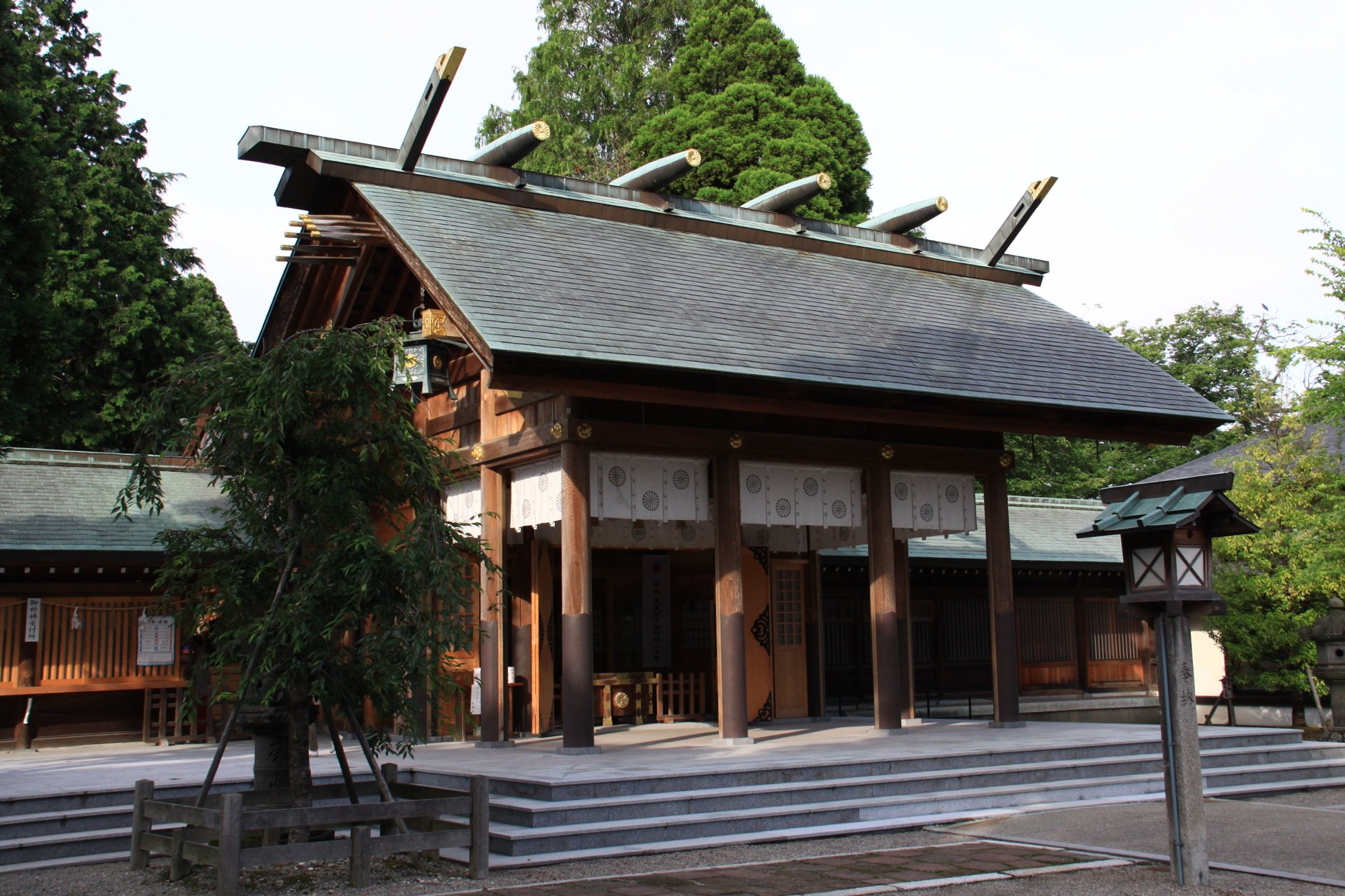 射水神社