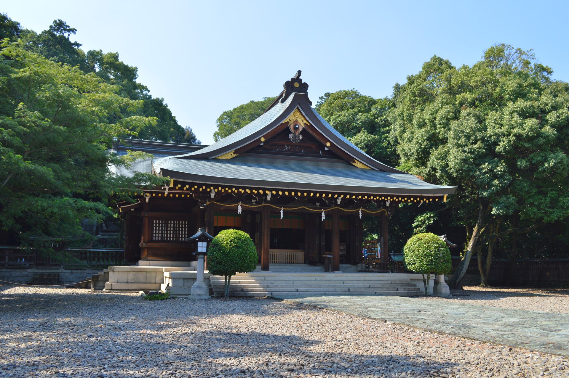 竈山神社