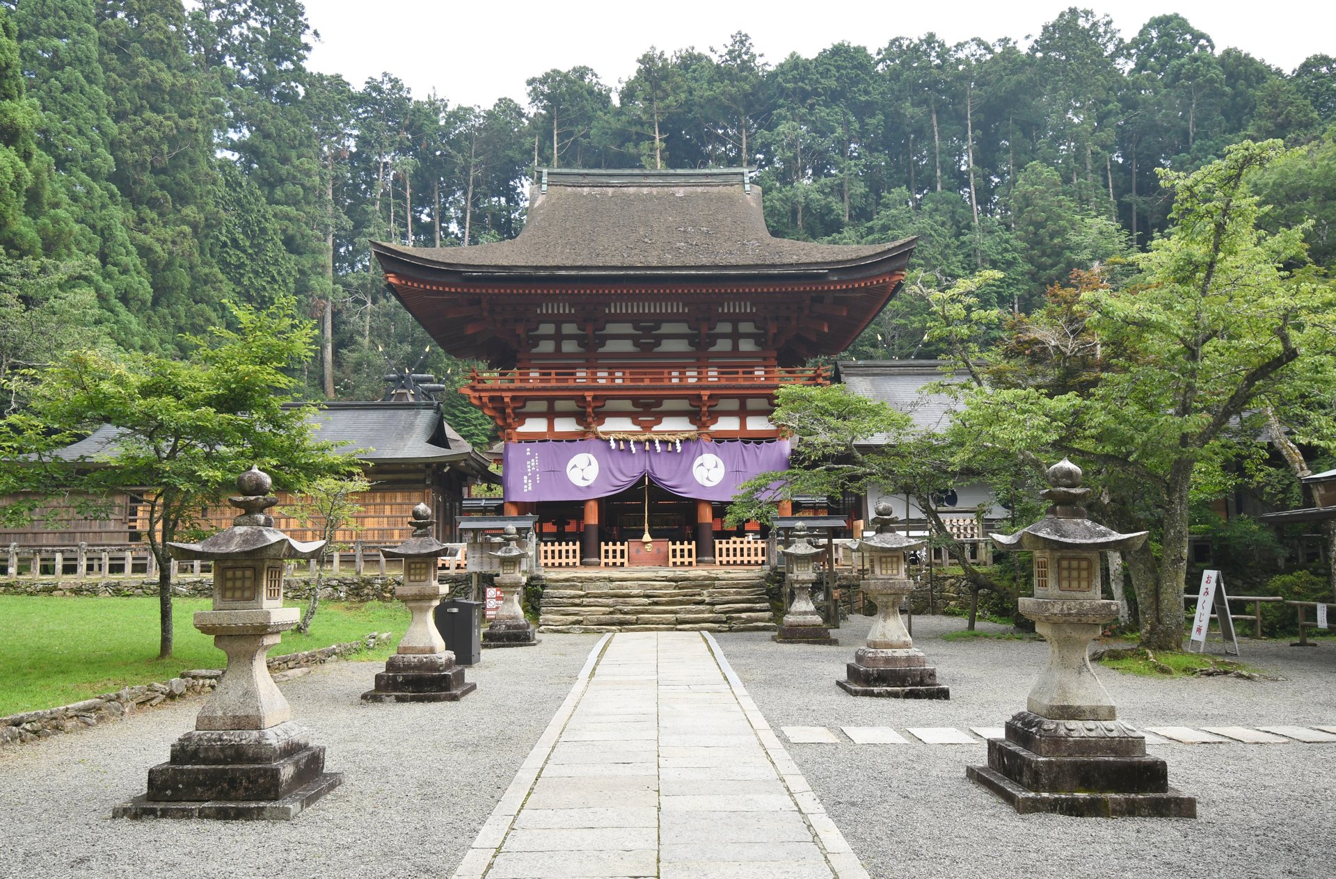 丹生都比売神社