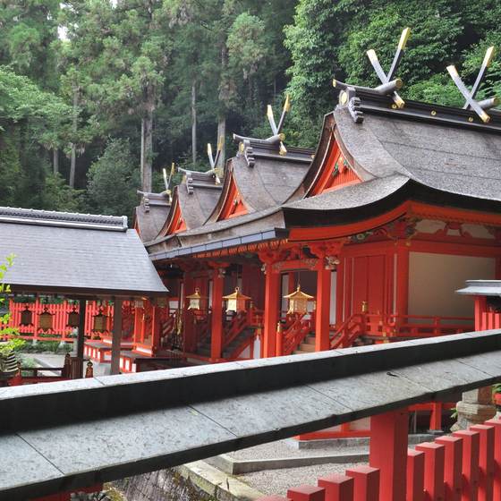 枚岡神社