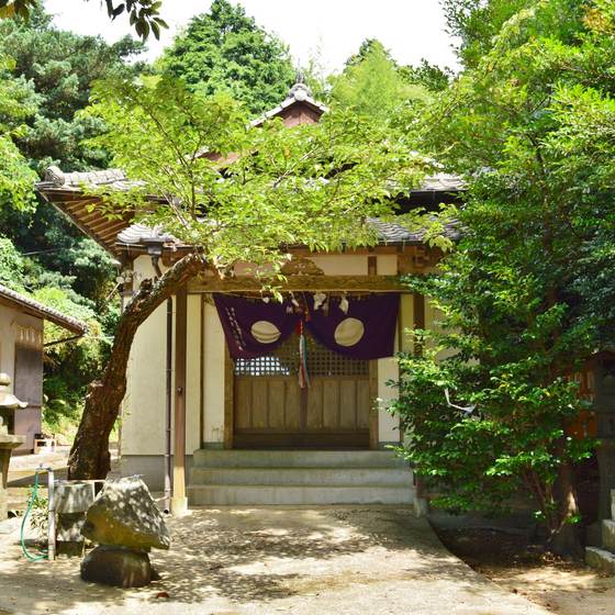 興神社