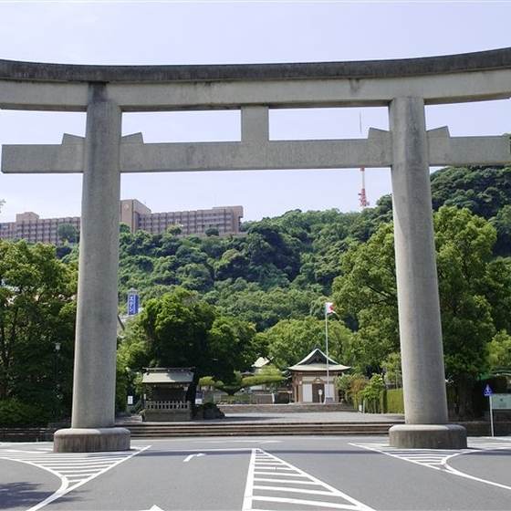 照国神社